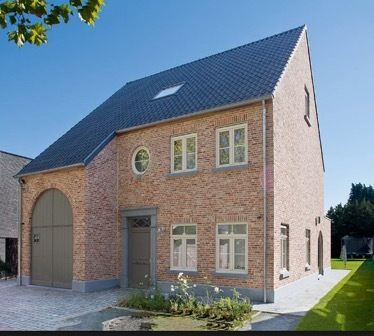 Gebogen garagepoort in hout