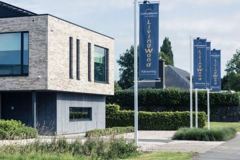 Kijkwoning Temse Met Vlaggen