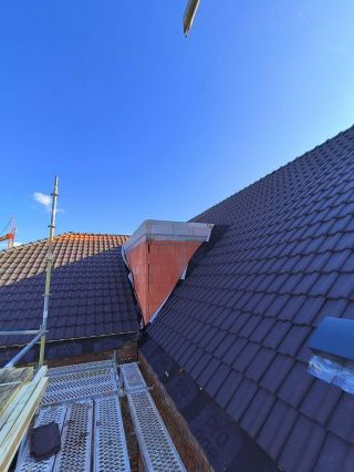 2F90F855 Cf7F 4A3B 8182 A76Abc5A1A80