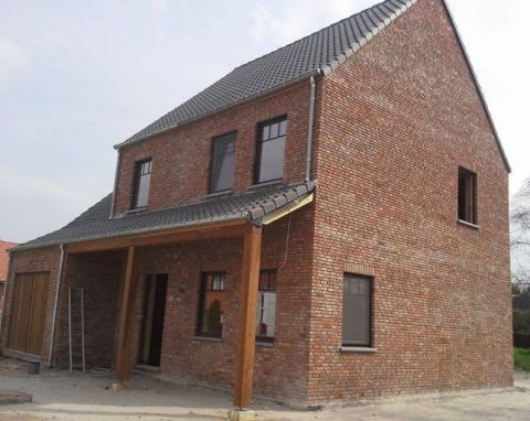 17883879 676050242580100 8539115036979025504 N